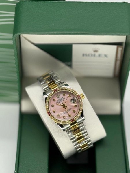 ساعة Rolex مرصعة